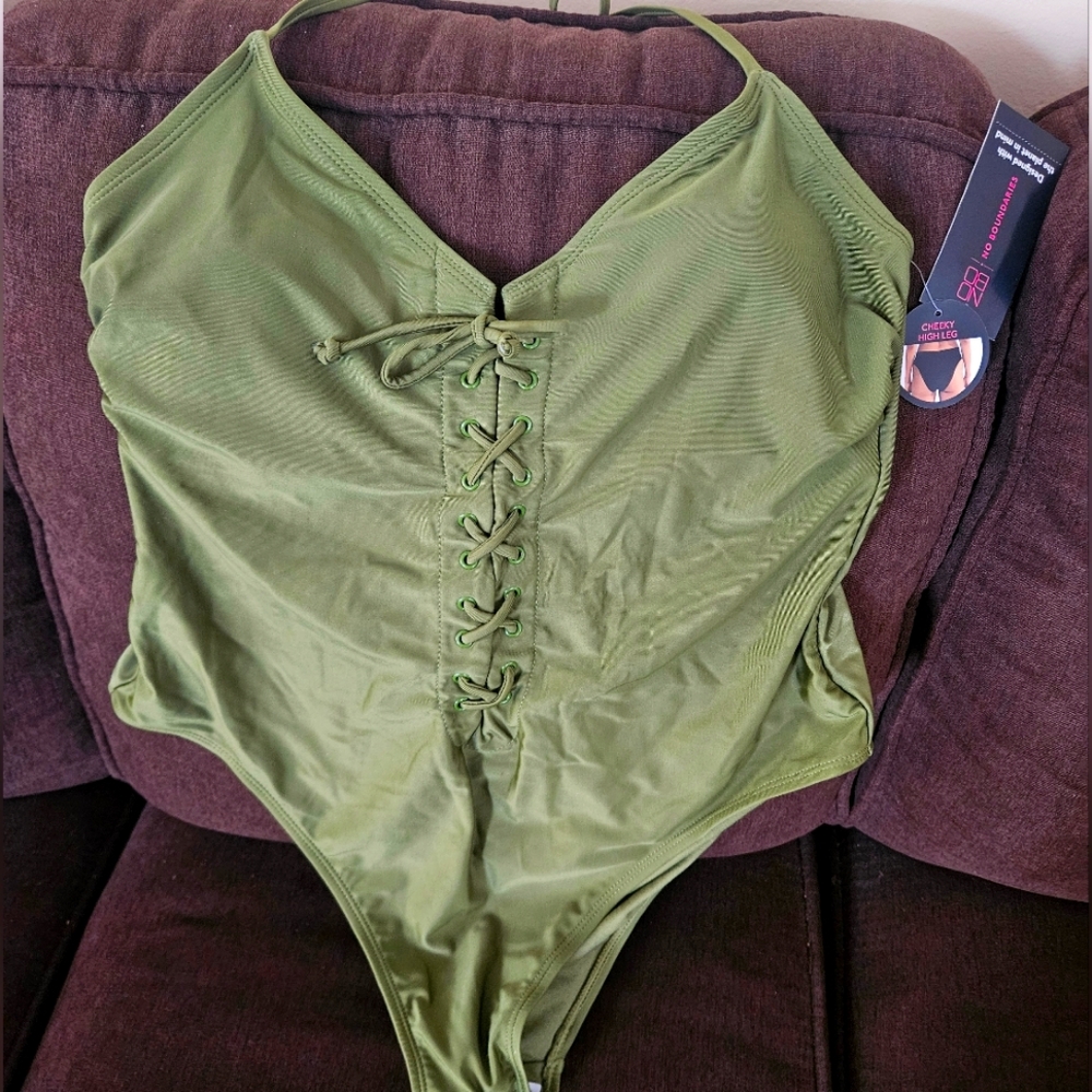 No Boundaries swimsuit xl